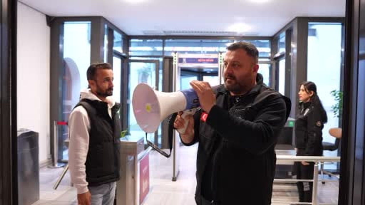 Beyoğlu’nda tarihi binada 7,5 büyüklük senaryolu deprem tatbikatı