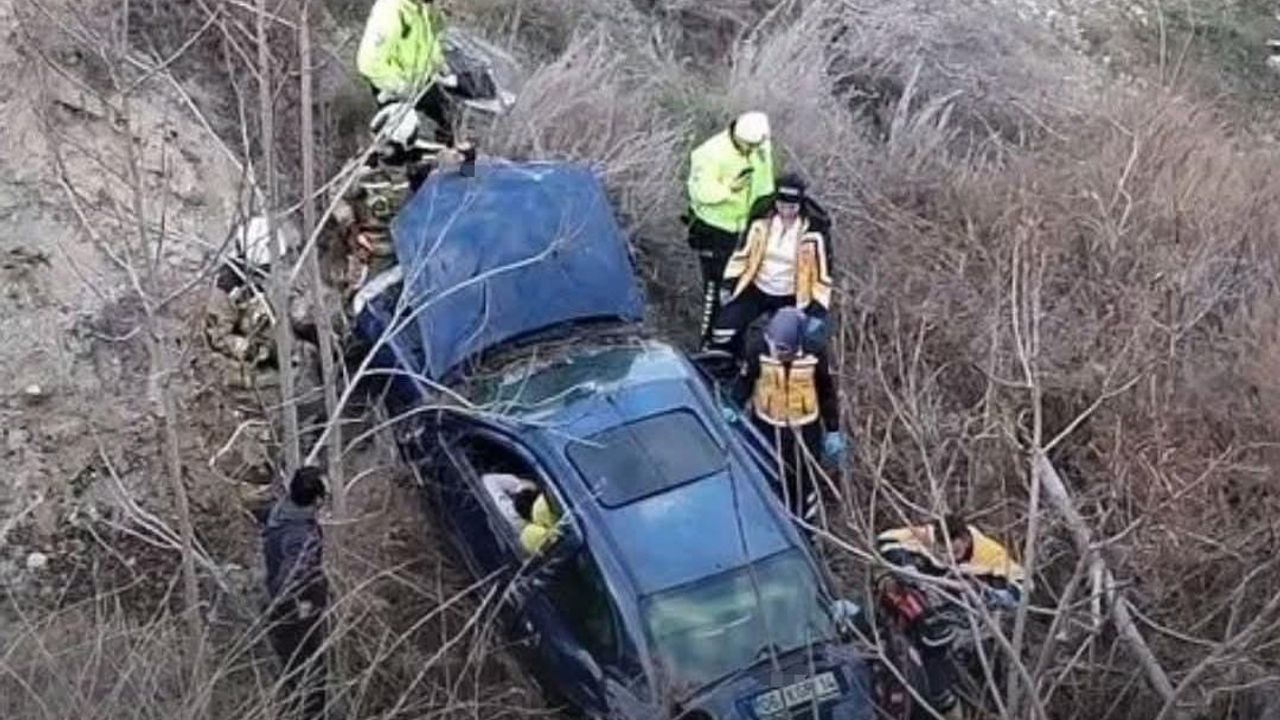 Beypazarı'nda trafik kazası: Anne, baba ve 3 aylık bebek yaşamını yitirdi