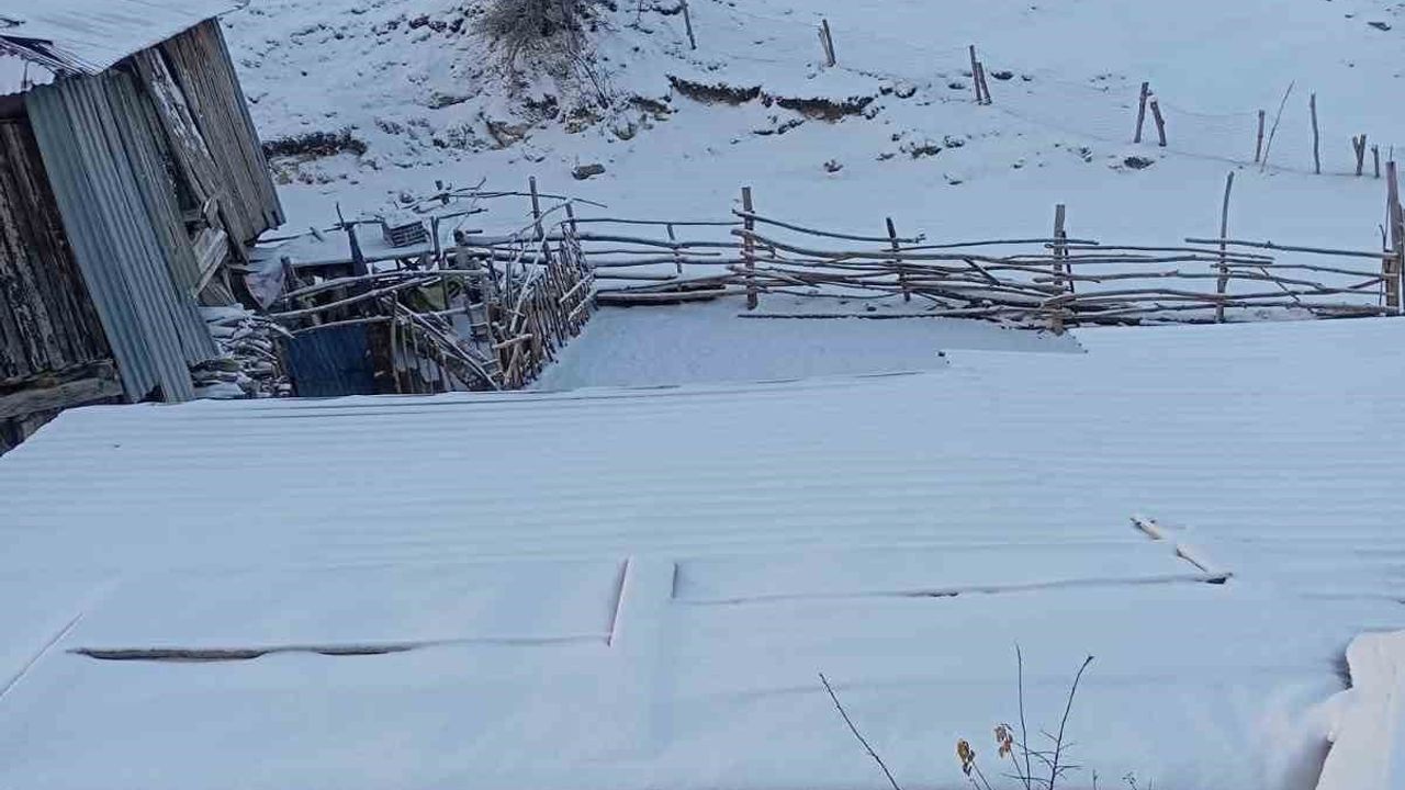 Beypazarı'nda yüksek kesimlerde kar etkili oldu