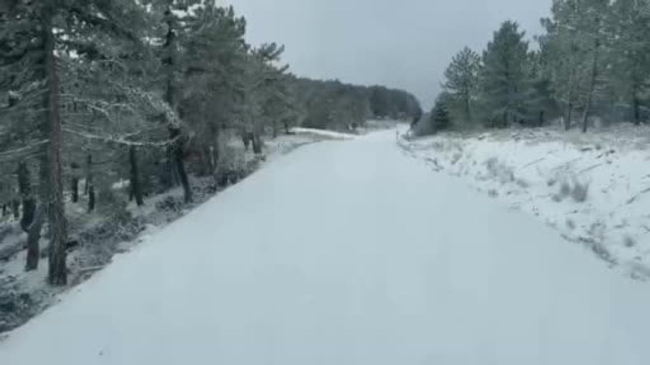 Beypazarı'nın yüksek kesimleri karla kaplandı