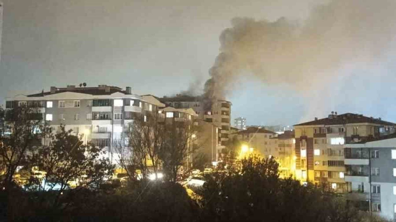 Bilecik'te 7 katlı binanın 6'ncı katında yangın