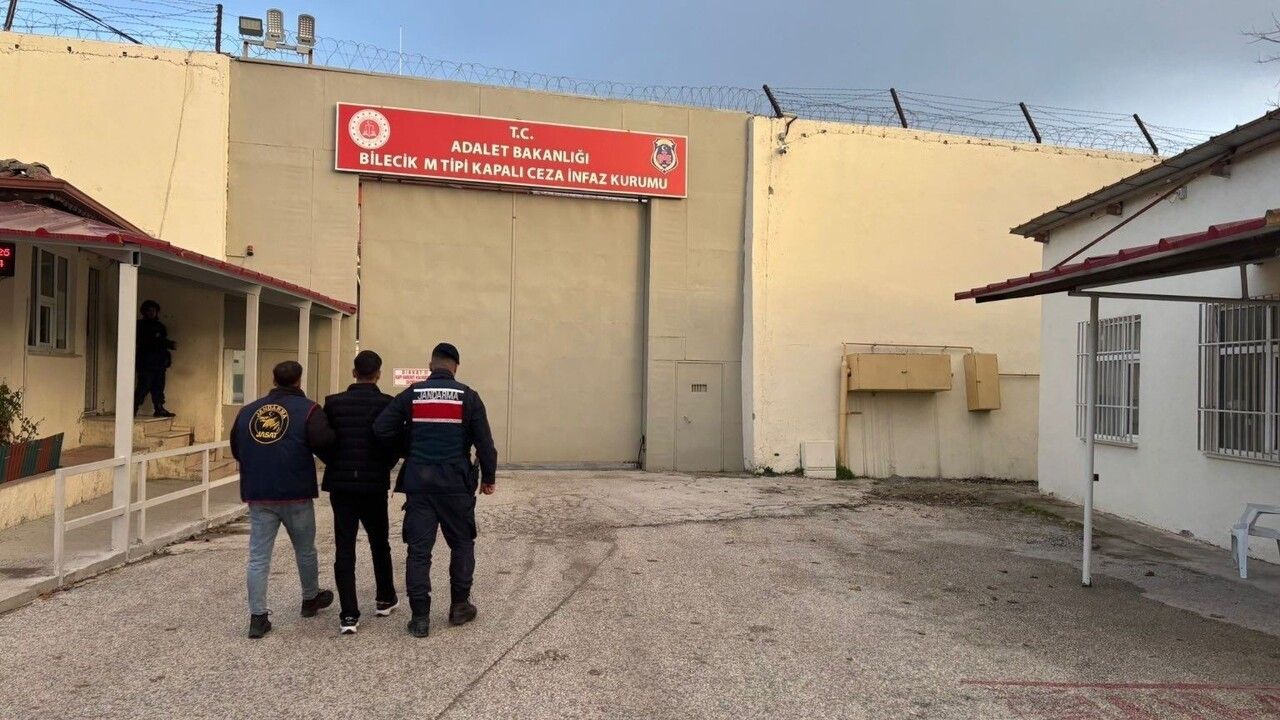 Bilecik’te 71 yaşındaki kadını asker kılığında dolandıran şüpheli tutuklandı