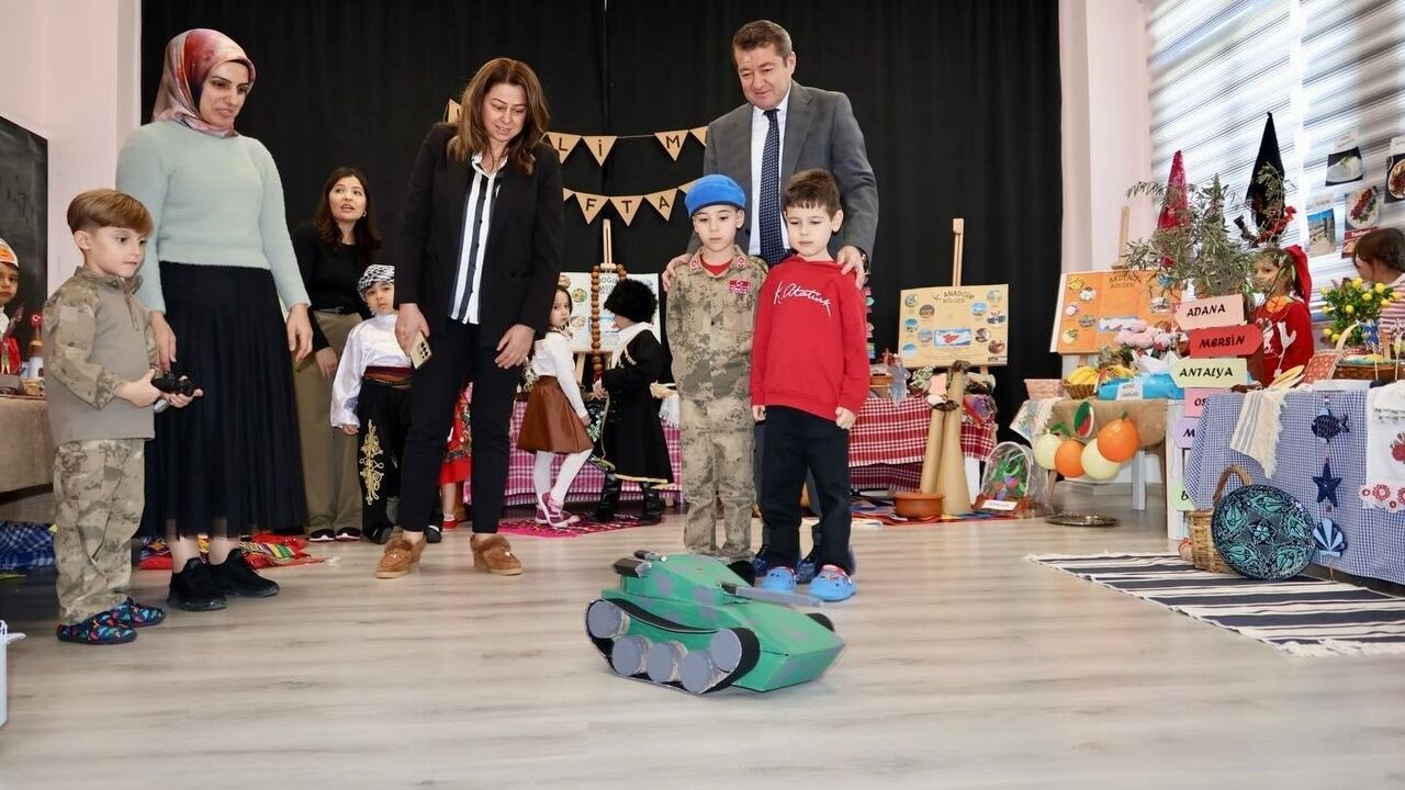 Bilecik'te Anaokullarında Tutum, Yatırım ve Türk Malları Haftası Coşkusu