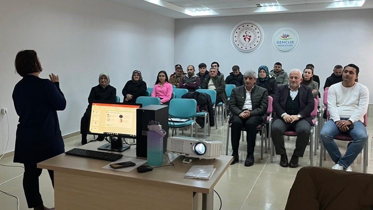 Bilecik'te gençlere yönelik bağımlılıkla mücadele eğitimleri