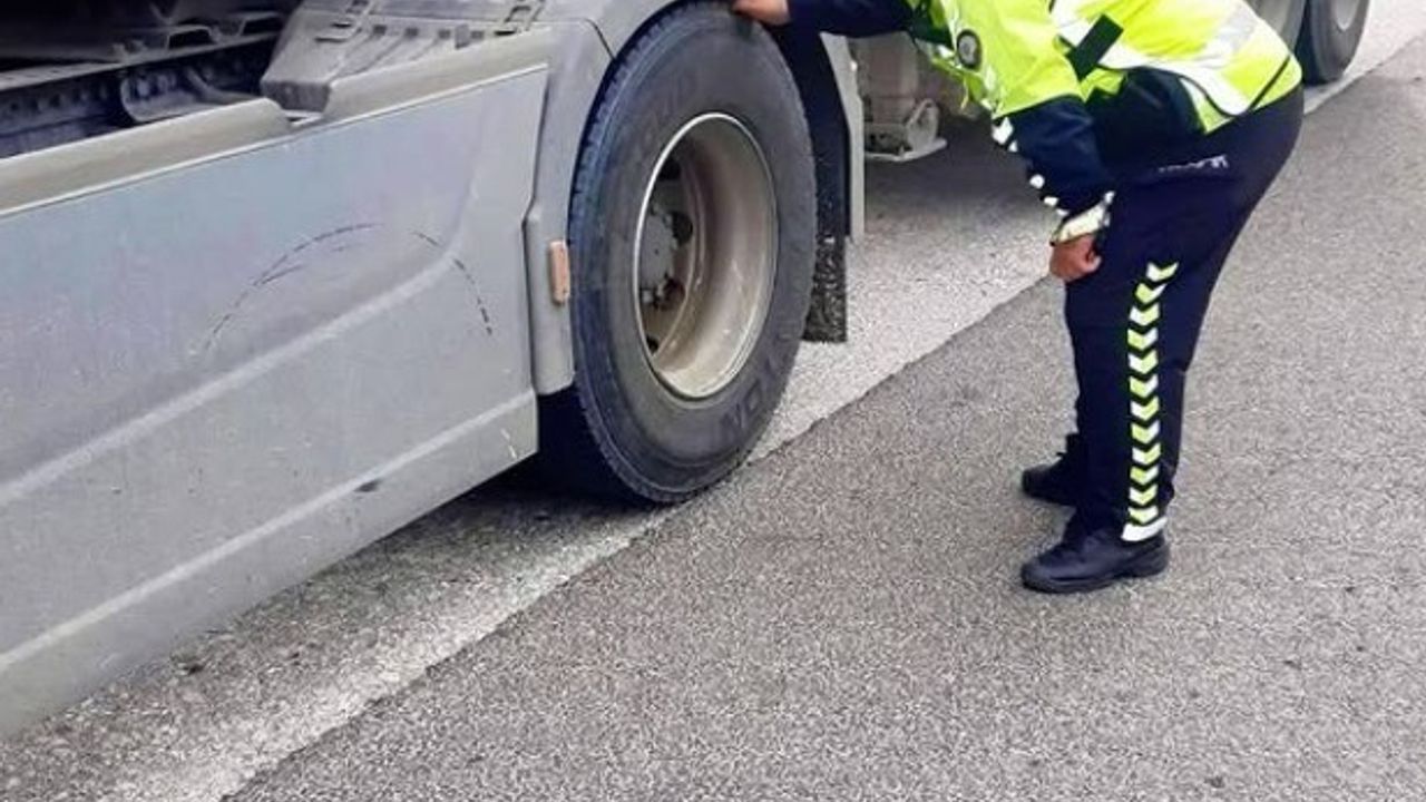 Bilecik’te kış lastiği denetimleri devam ediyor