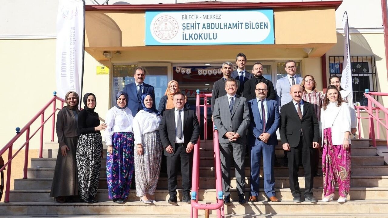 Bilecik’te öğrencilerin stant etkinliği ilgi çekti