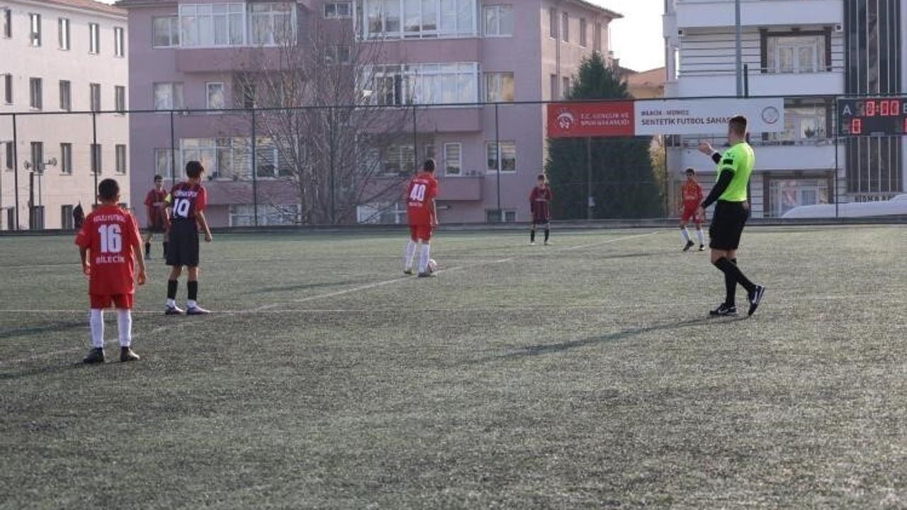 Bilecik’te Okul Sporları Yıldız Erkekler Futbol Müsabakaları tamamlandı