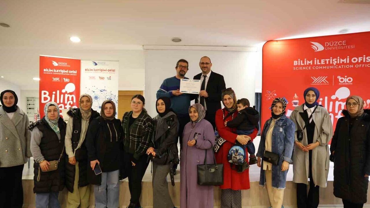 Bilim Kafe'de "Özel Çocuklarda Problem Davranışların Önlenmesi ve İletişim Stratejileri" konuşuldu