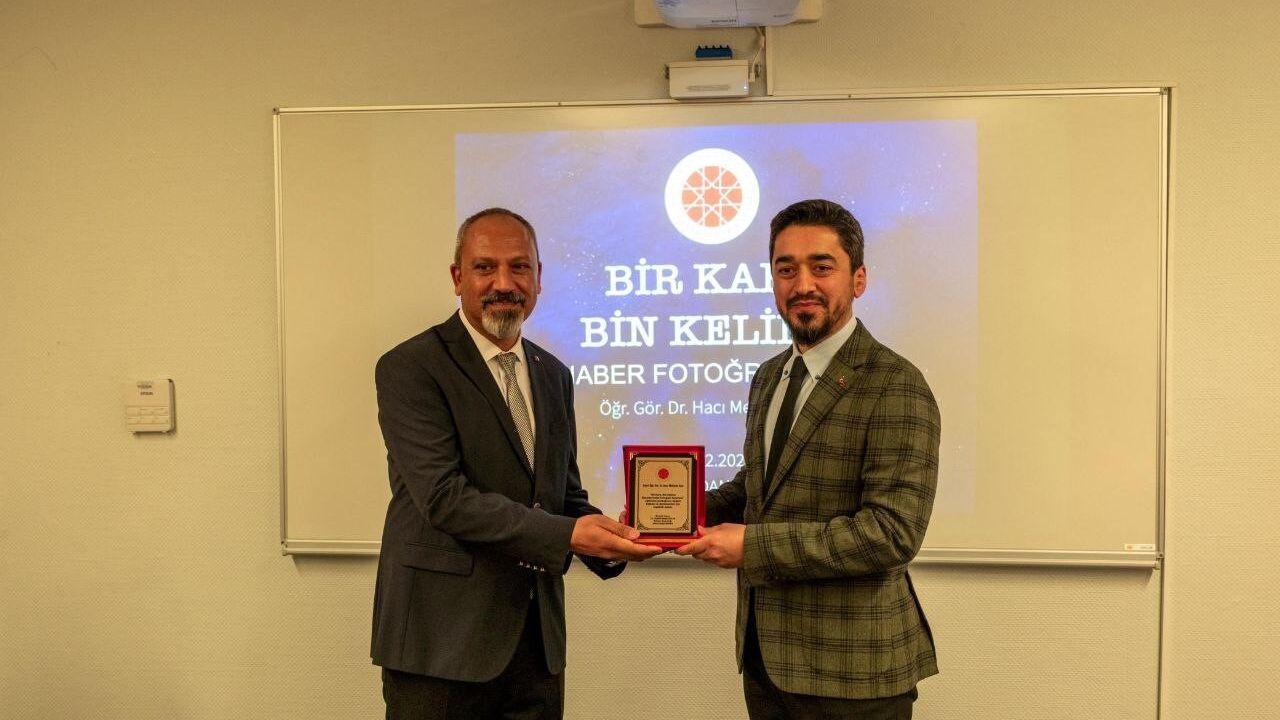 Bir Kare, Bin Kelime: Basında Haber Fotoğrafı Kullanımı eğitimi