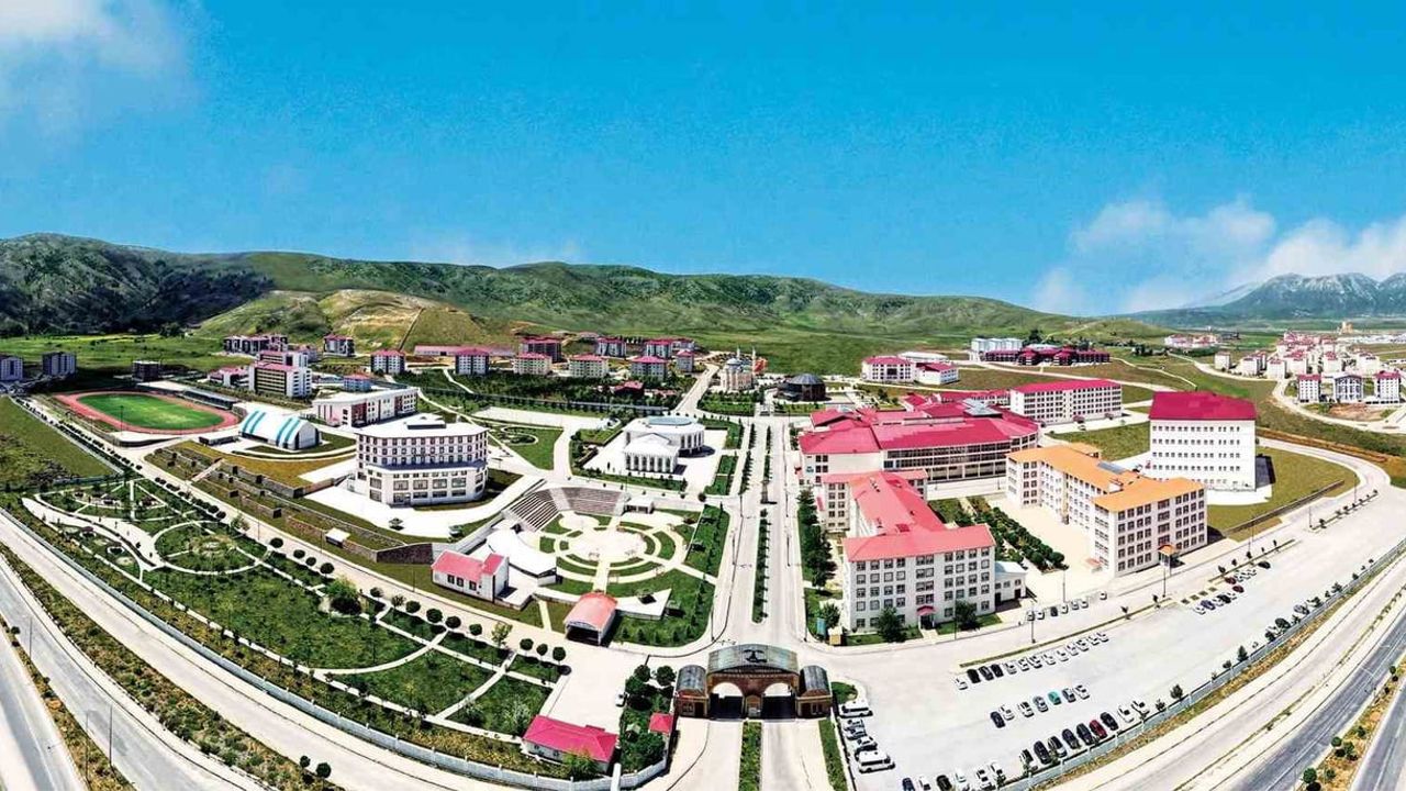Bitlis Eren Üniversitesi, TR Dizin Yayın Performansında İlk 10’da