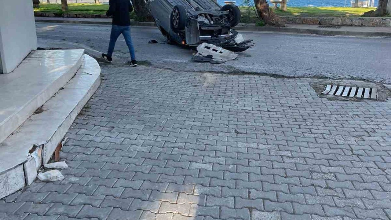 Bodrum'da kontrolden çıkan otomobil takla attı, sürücü yara almadan kurtuldu