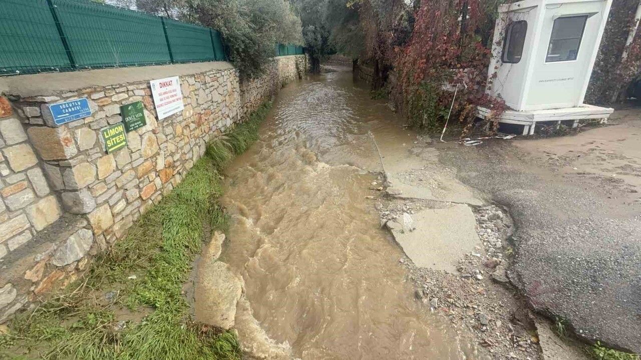 Bodrum’da sel sonrası fırtına: 'Tekneler karaya oturdu, denizin rengi değişti'