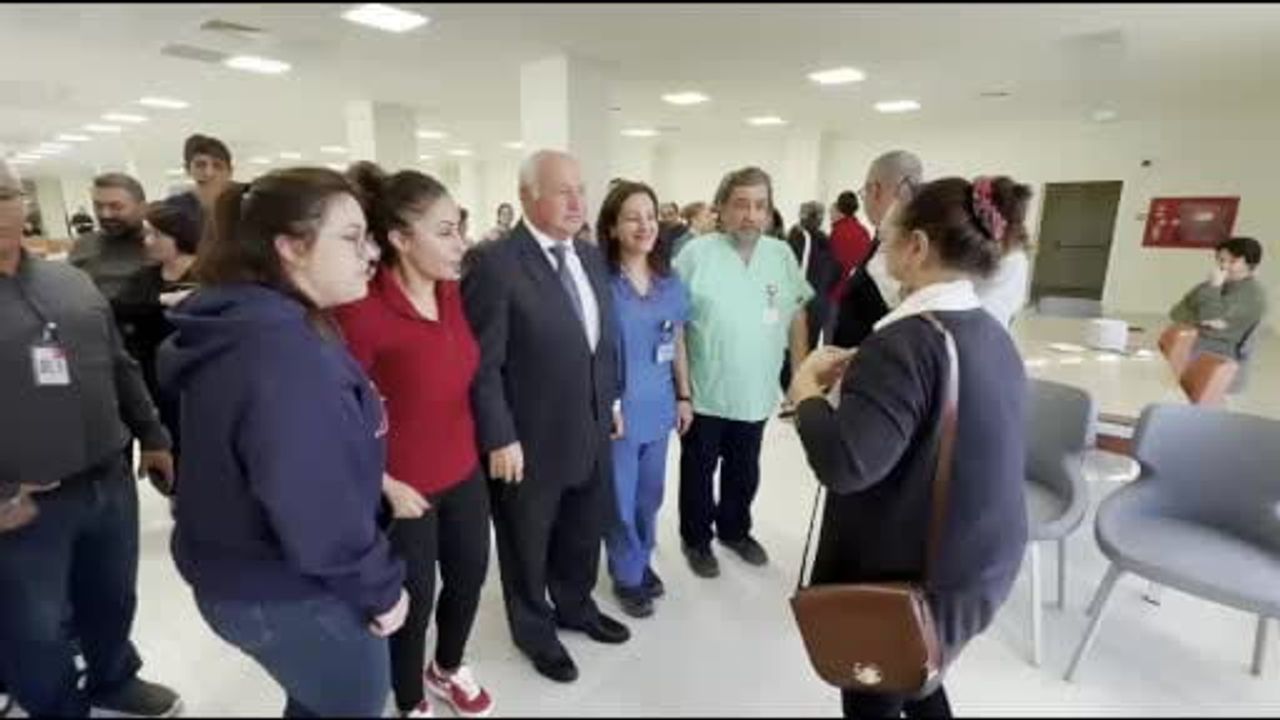 Bodrum Devlet Hastanesi’nde 34 yıllık görevini tamamlayan Genel Cerrah uğurlandı