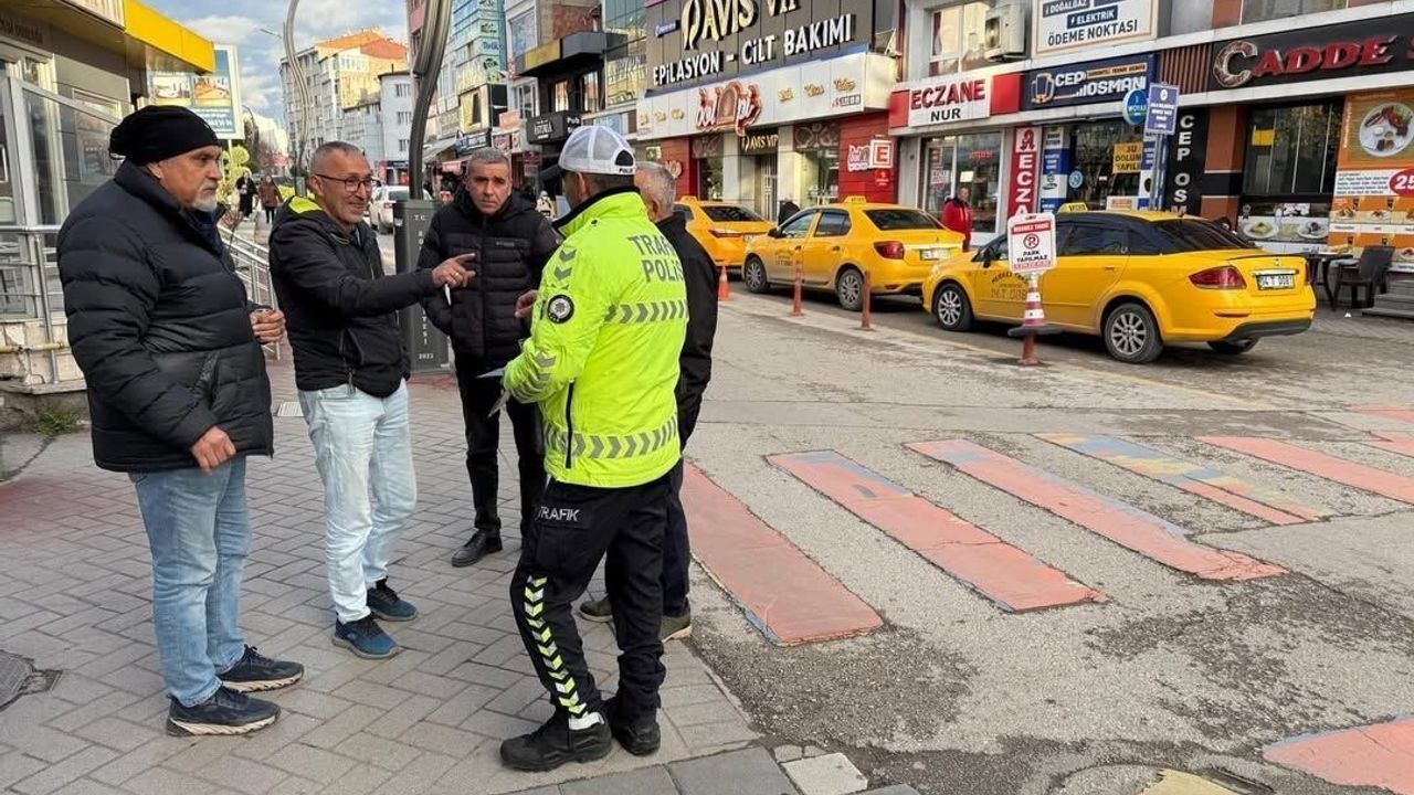 Bolu'da yayalara uygulamalı trafik eğitimi