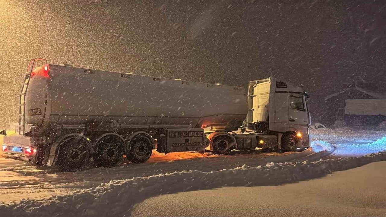 Bolu Dağı ağır tonajlı araç trafiğine kapatıldı