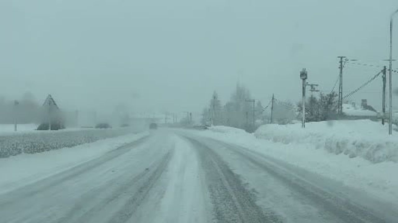 Bolu Dağı'nda D-100'ün İstanbul yönü ağır araç trafiğine kapatıldı