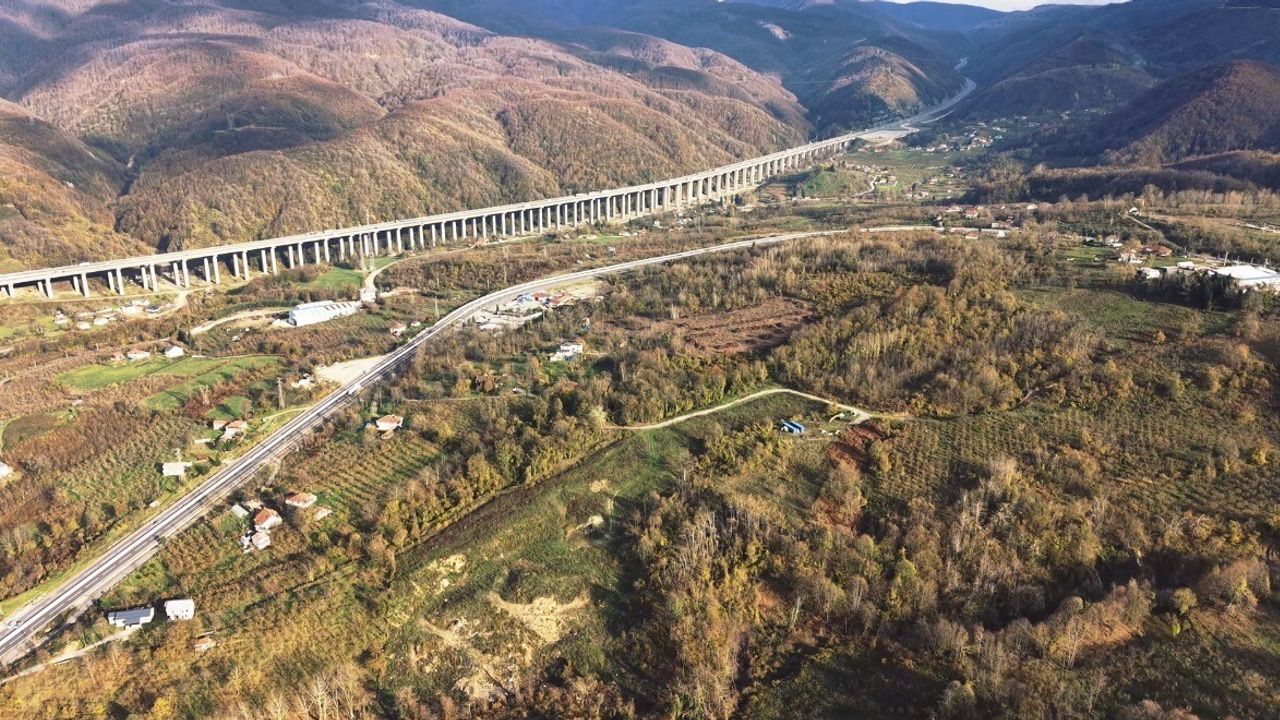 Bolu Dağı'nda Sonbahar: Anadolu Otoyolu ve D-100 Tek Karede