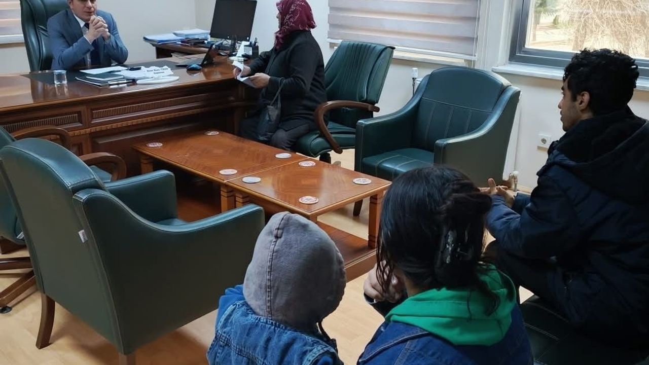 Bolvadin'de Kaymakamın Halk Günü Toplantısı: Vatandaşların Talepleri Dinlendi