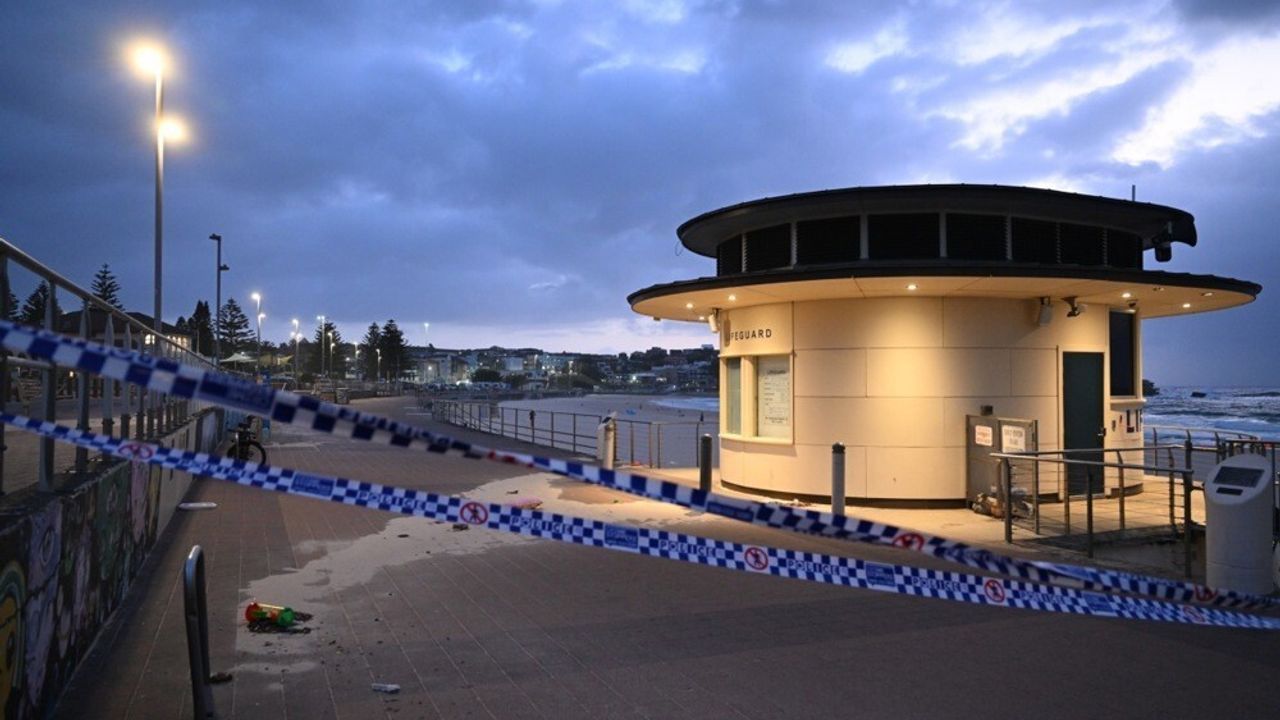 Bondi Plajı'ndaki silahlı saldırıda can kaybı 16'ya yükseldi