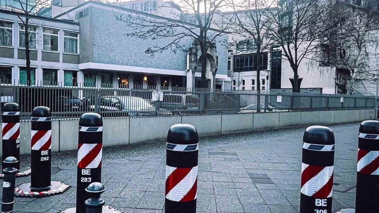 Bondi saldırısı sonrası Berlin'de Yahudi kurumlarına yeni bariyerler