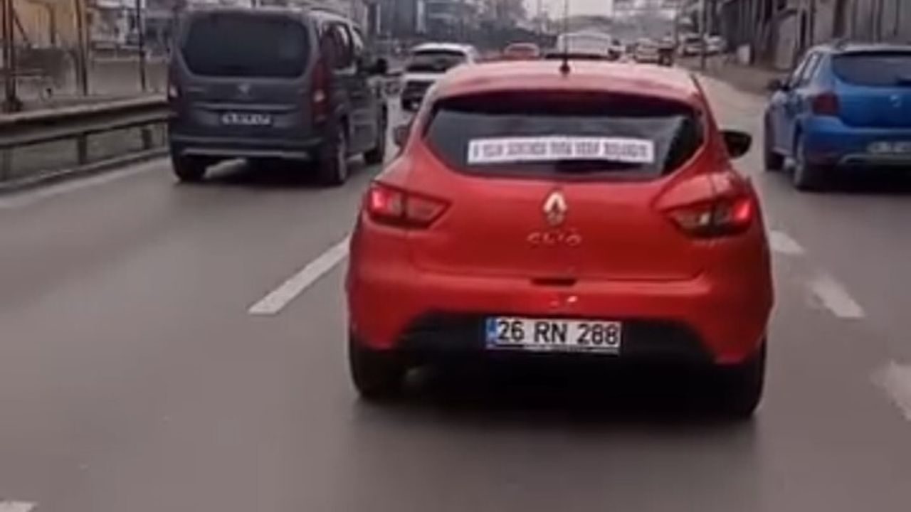 Boşanmayı düğün gibi kutladı — Bursa'da ilginç otomobil süslenmesi