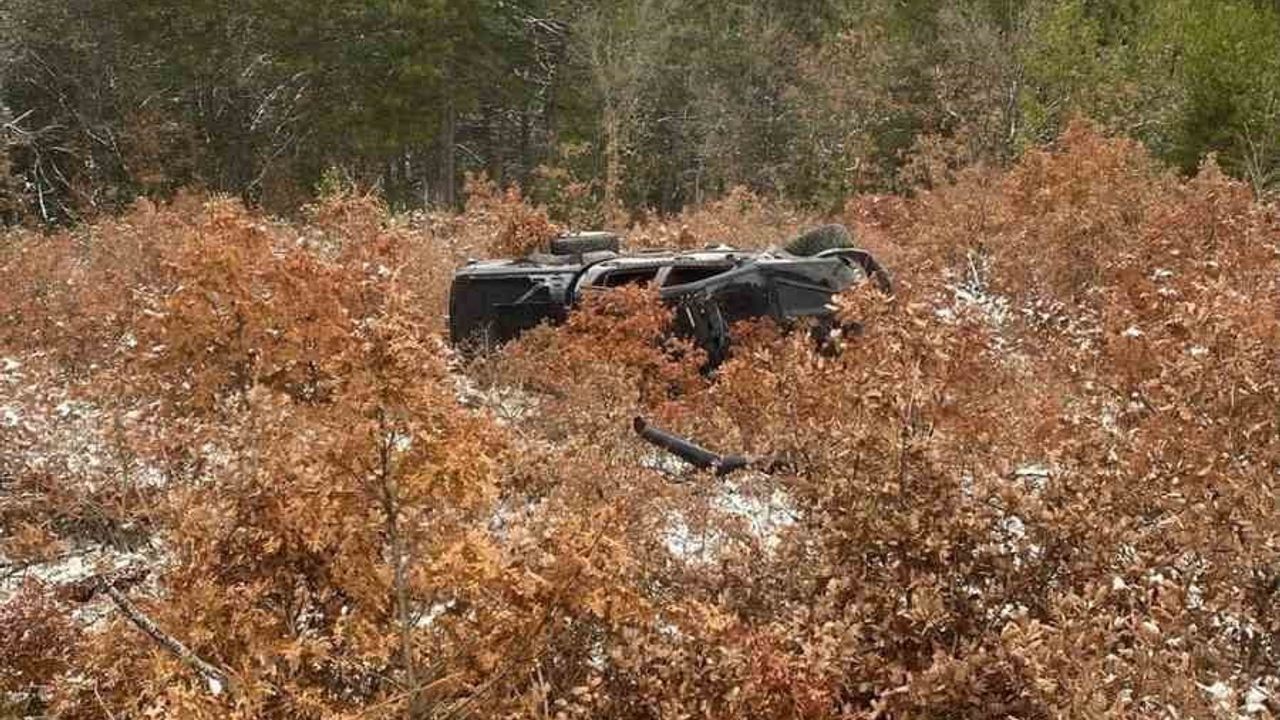 Bozüyük’te iki otomobil çarpıştı: 4 kişi yaralandı