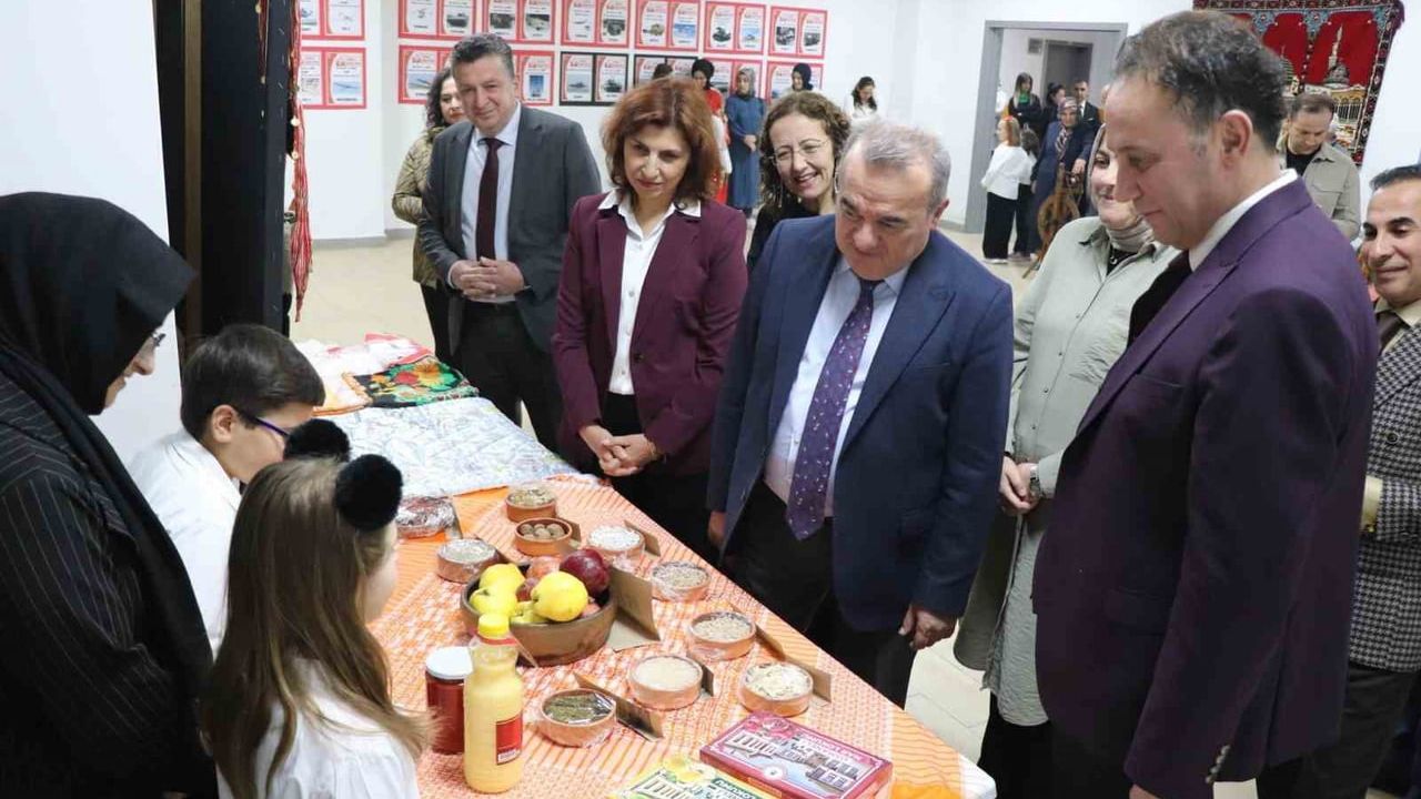 Bozüyük’te okullarda Yerli Malı Haftası etkinlikleri