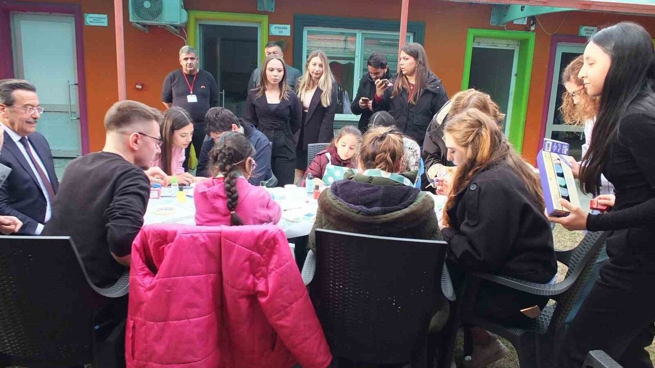 BUBFA ile Renklerle Umut: Minik Eller, Büyük Hayaller Projesi Burhaniye'de