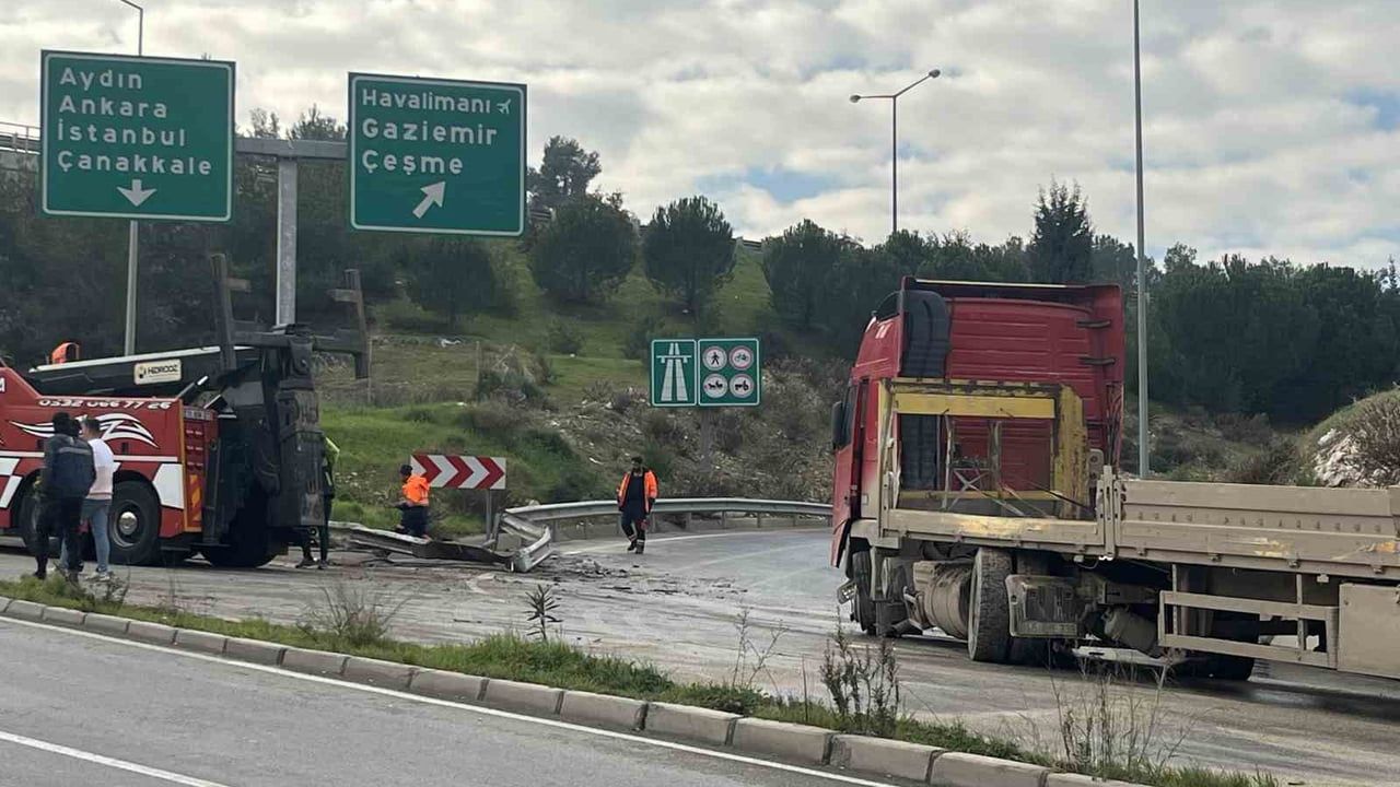 Buca'da tır bariyerleri aşarak karşı şeride geçti