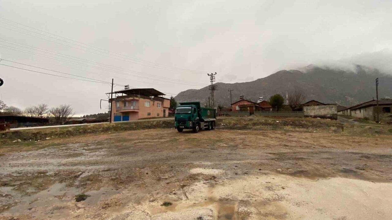 Burdur'da DSİ kepçesinin çalınıp define aramada kullanıldığı iddiası