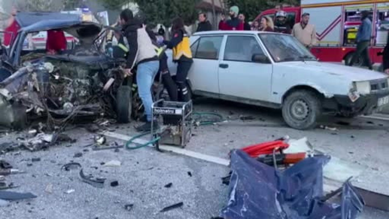 Burdur'daki zincirleme kazada ağır yaralanan 16 yaşındaki genç 15 gün sonra hayatını kaybetti