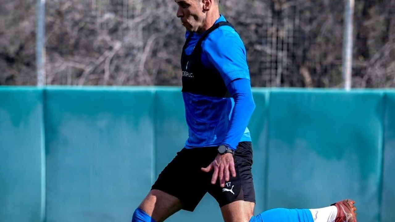 Burhan Eşer: "Devre arasında transfer arayışlarımız olacak"