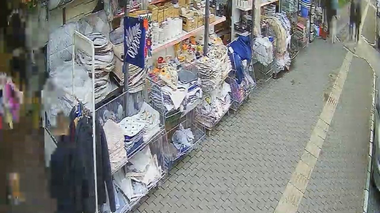 Bursa’da cadde ortasında silahlı kovalamaca: Bir kişi dükkâna girerek kurtuldu