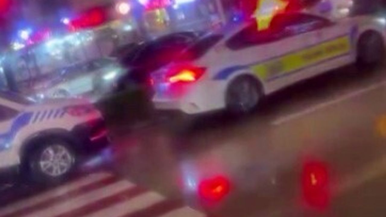 Bursa'da FSM Bulvarı'nda kaza: Trafik polisi oğlunu yerde yaralı görünce şok yaşadı