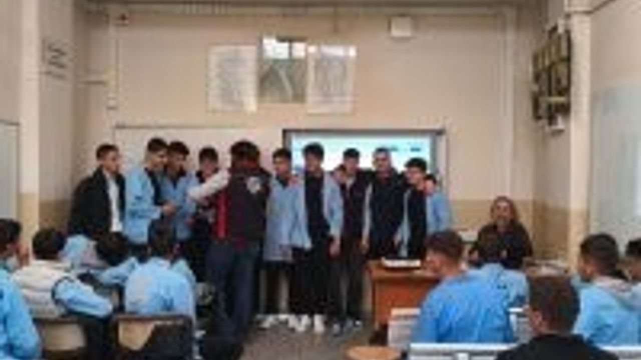 Bursa’da gençlere elektronik atık eğitimi: 'E-Atıksız Zihinler' yarışması