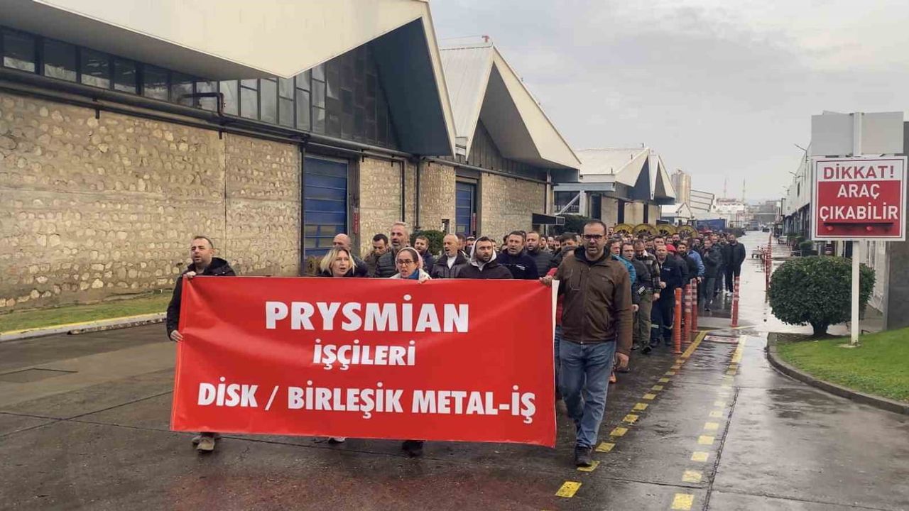 Bursa'da metal işçileri eolağa geçti: Prysmian'da üretim durdu