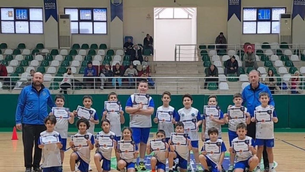 Bursa Kış Spor Okulları’nda üçüncü dönem tamamlandı