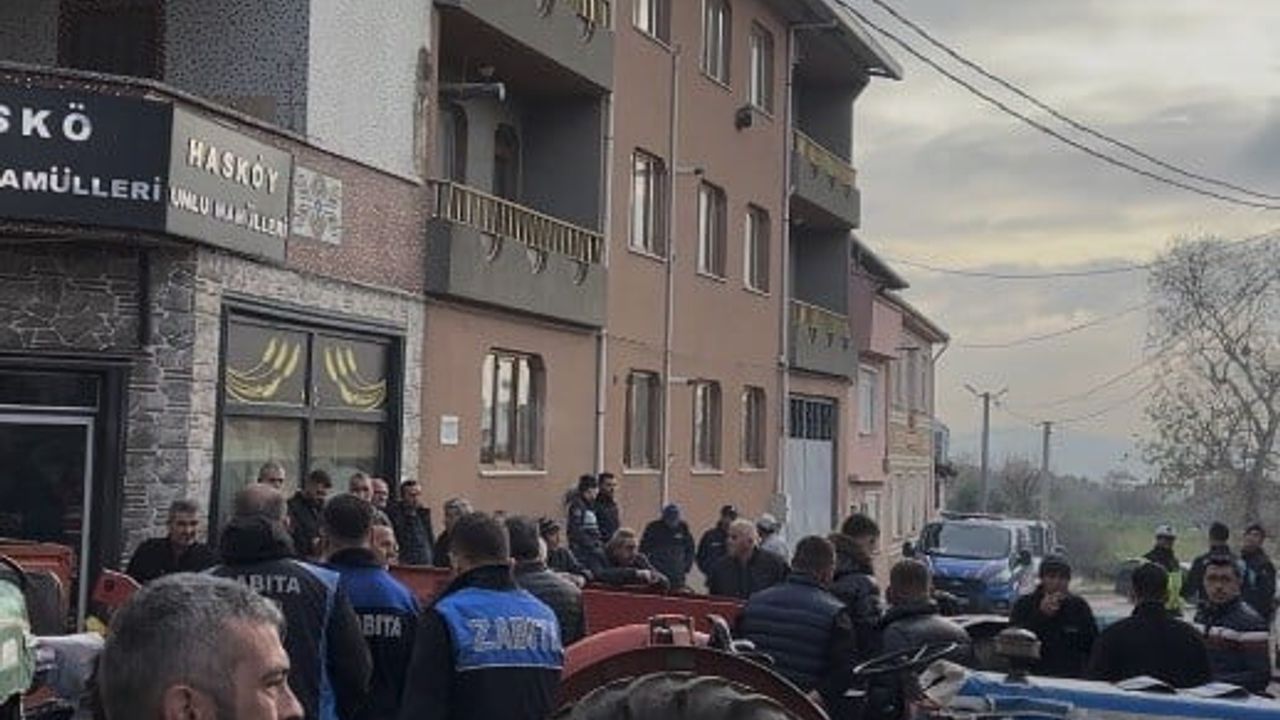 Bursa Mudanya Hasköy Mahallesi'nde İmar Krizi: Traktörlerle Kurulan Barikat Yıkımı Durdurdu