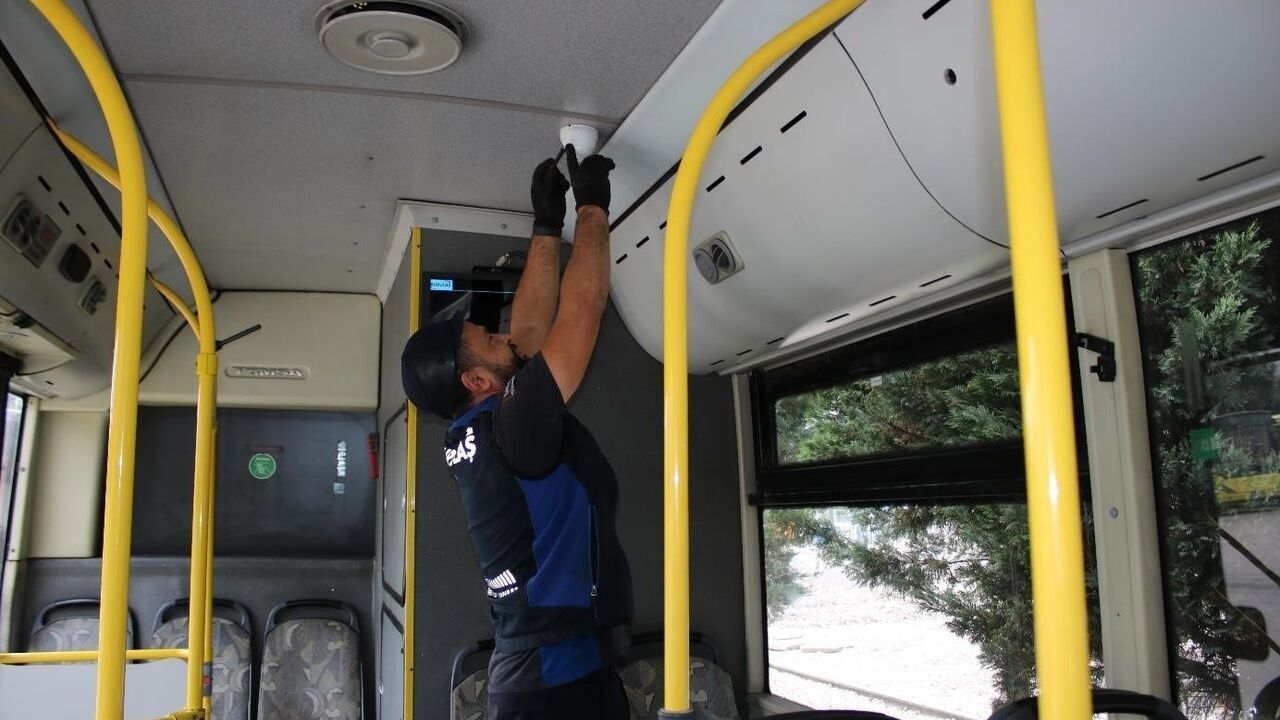 Bursa otobüslerinde kapı kameralarıyla güvenlik güçlendi