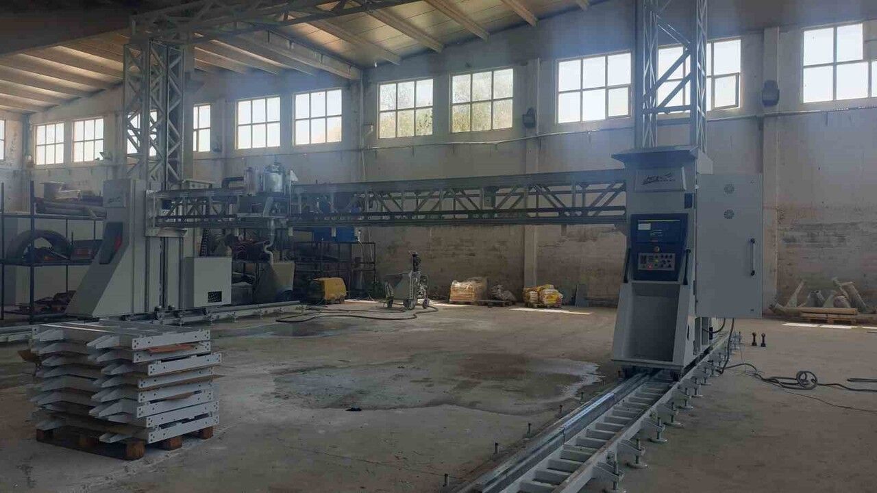 Bursa Uludağ Üniversitesi ve Jet Robotik ile 3 günde 300 m² 3D beton ev