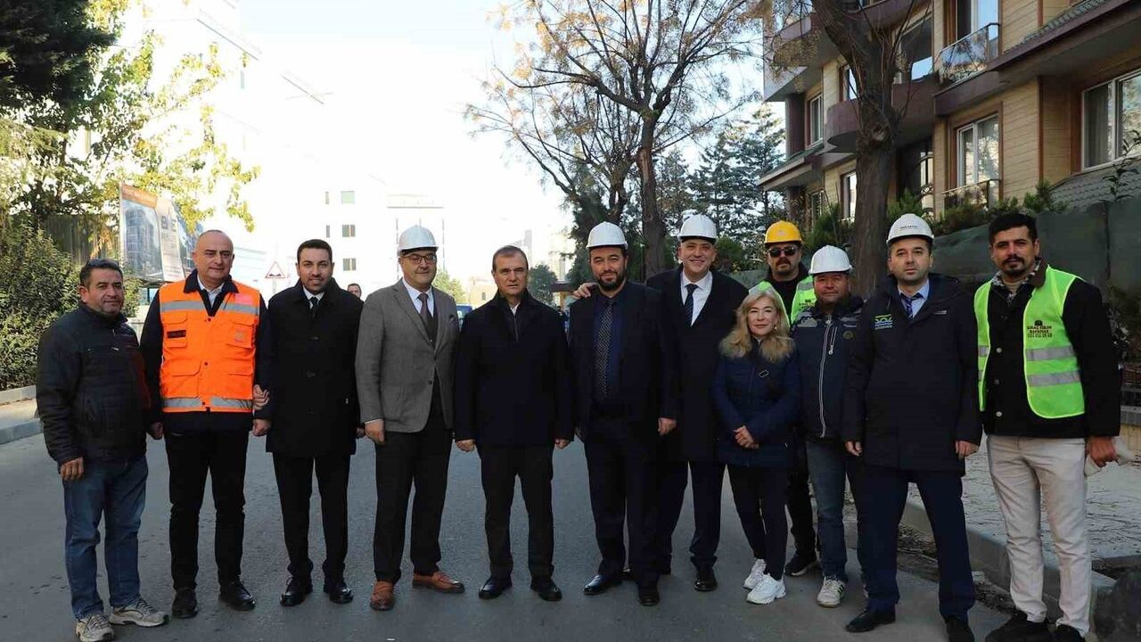 Büyükçekmece’de 32 bağımsız bölümlük riskli site belediye denetiminde yıkıldı