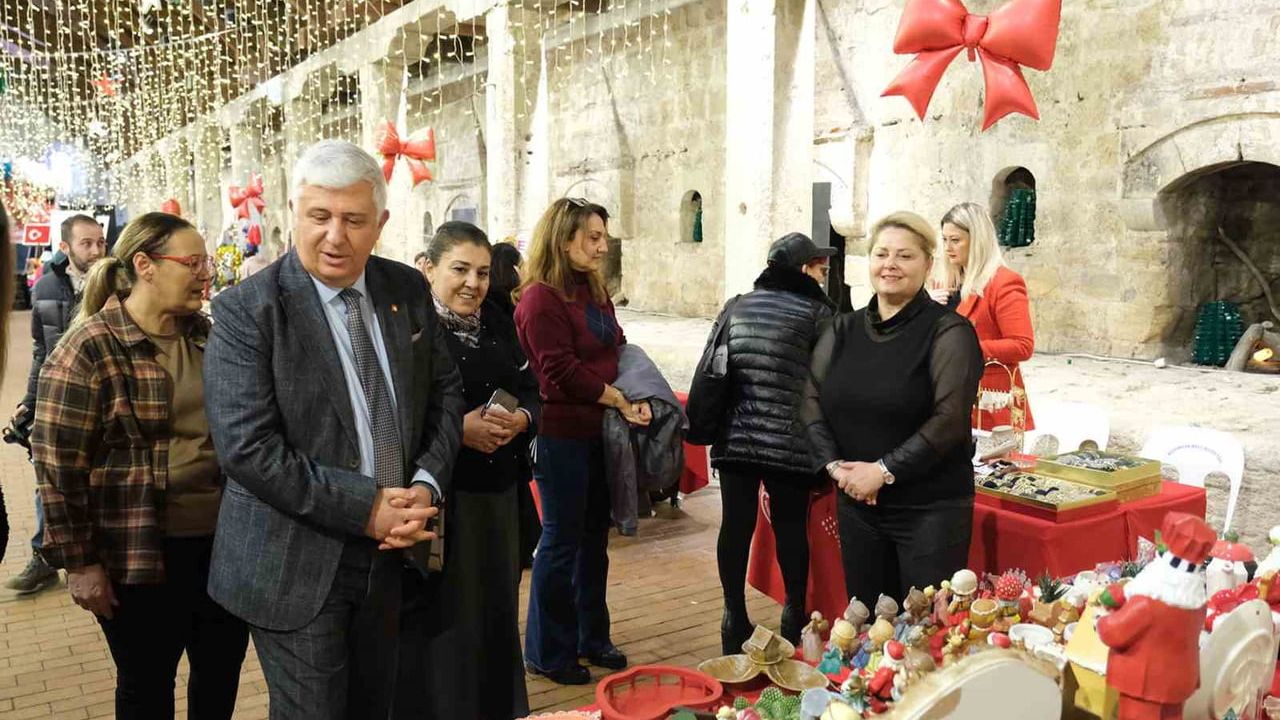 Büyükçekmece'de yeni yıl stantları el emeği ürünlerle açıldı