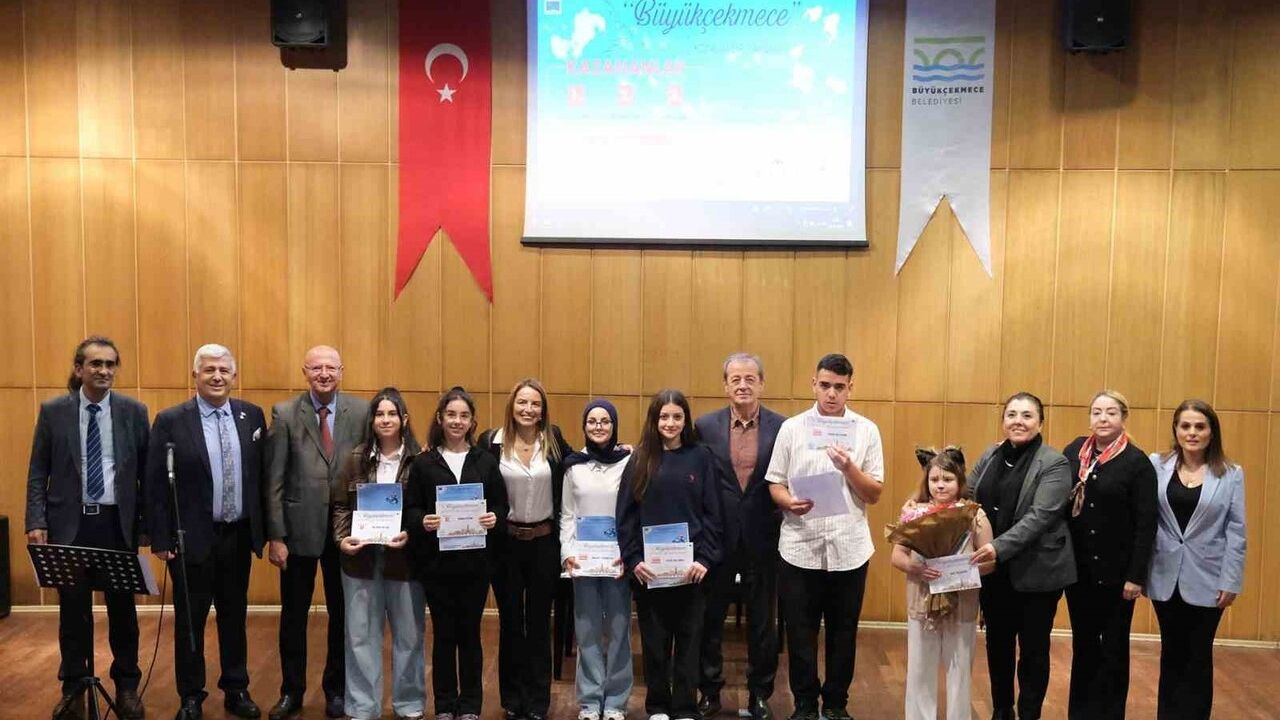 Büyükçekmece'nin Genç Şairleri Şiir Yarışmasında Buluştu