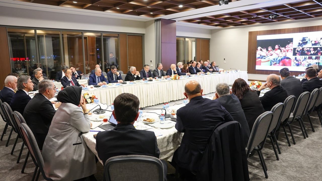 Büyükkılıç: İlk günkü aşkla hizmete devam