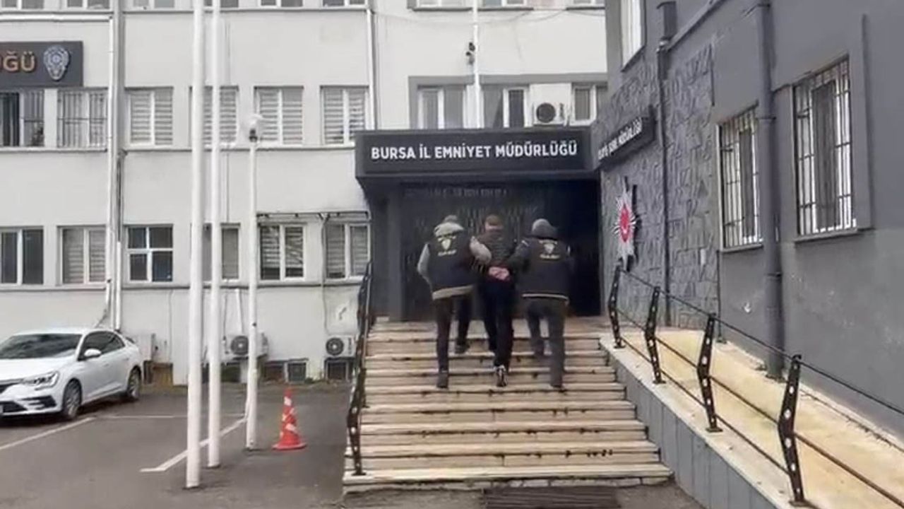 Cadde ortasında silahla kovaladı: Yakalanan şüpheli F.D. gözaltında