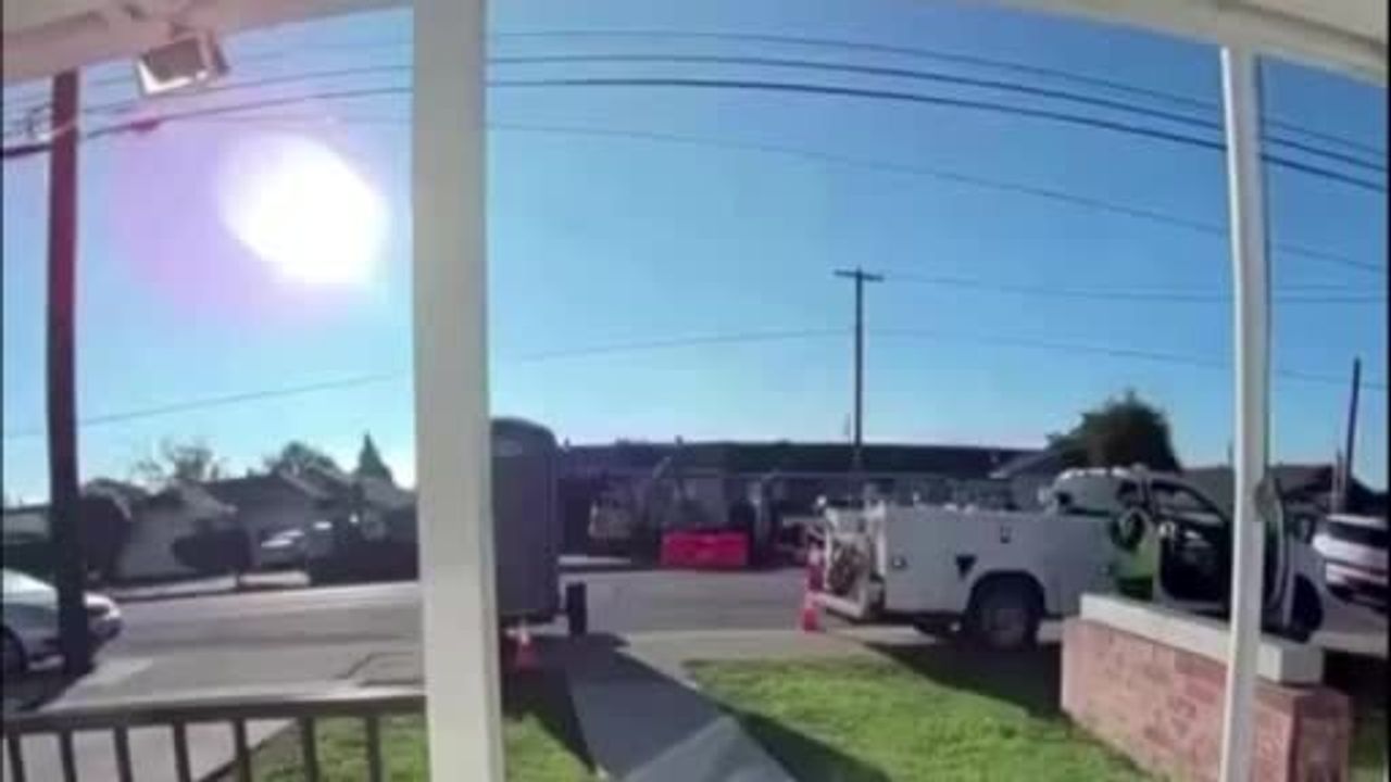 California'da evde doğal gaz patlaması: 6 yaralı, 3 ev yıkıldı