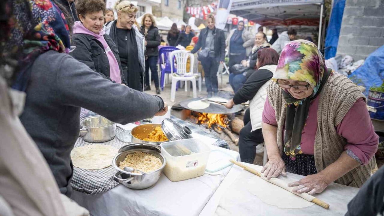 Çamlıyayla'da Kırsal Mahalle Buluşması: Kadın Emeği Öne Çıktı