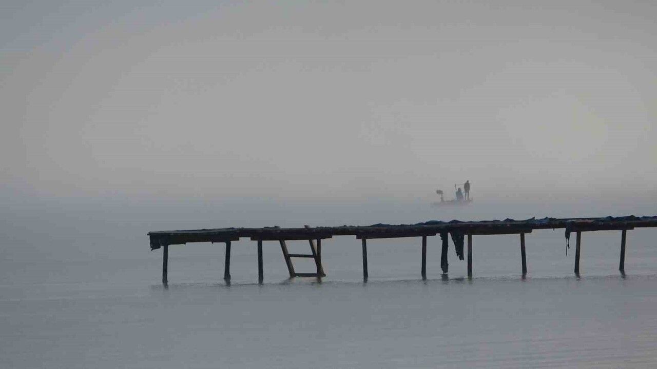 Çanakkale Boğazı'nda yoğun sis nedeniyle transit gemi geçişleri durdu
