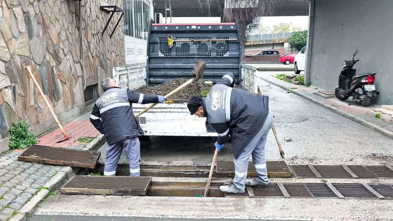 Canik Belediyesi mazgal temizliğini yoğunlaştırdı