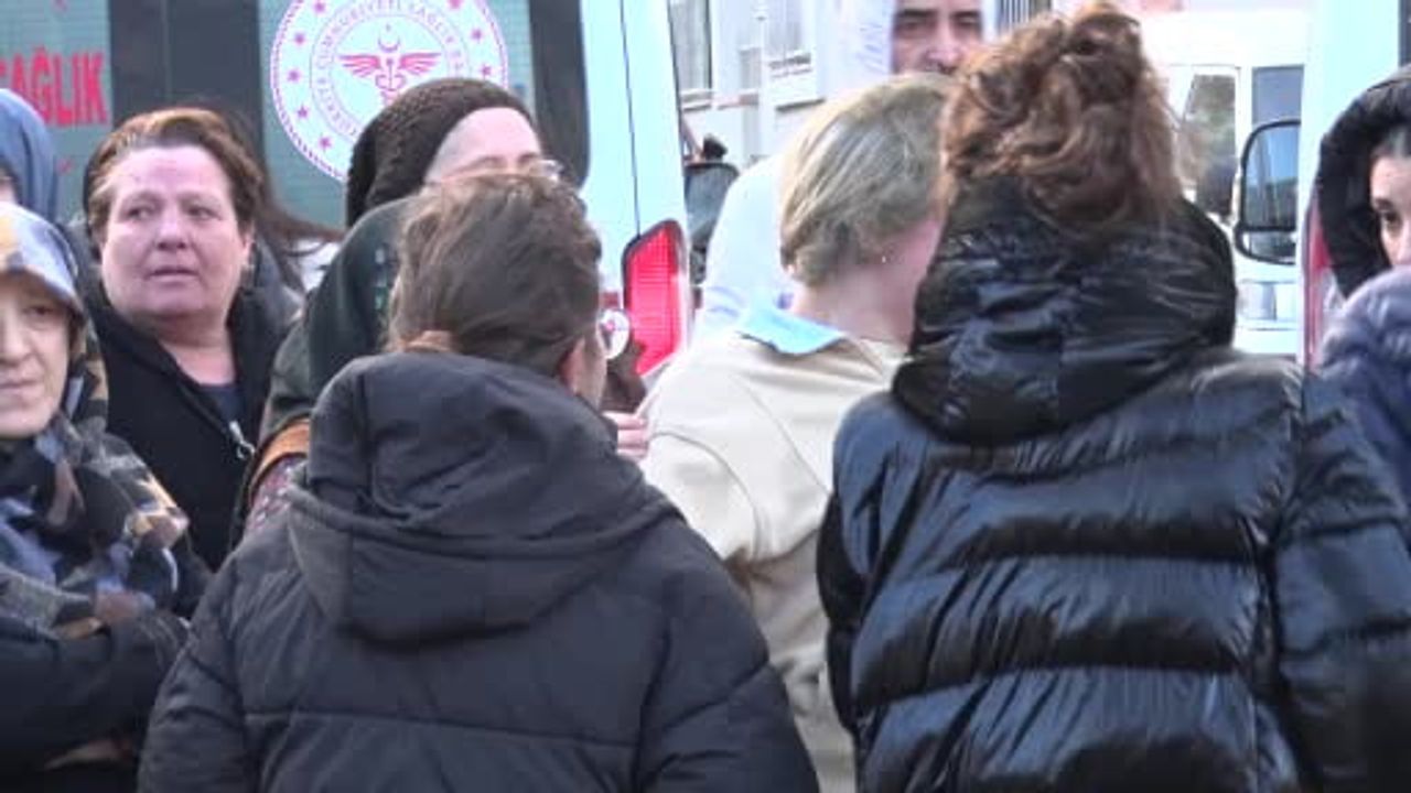 Çatalca'da tek katlı ev yangını, ev sahibi gözyaşlarına boğuldu